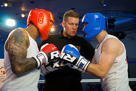 Agents do Charity – in the ring and in the water