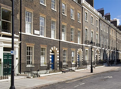 Young and minted: 50% of Mayfair residents aged 21 to 44
