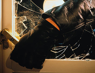 Estate agent spots burglar during a viewing