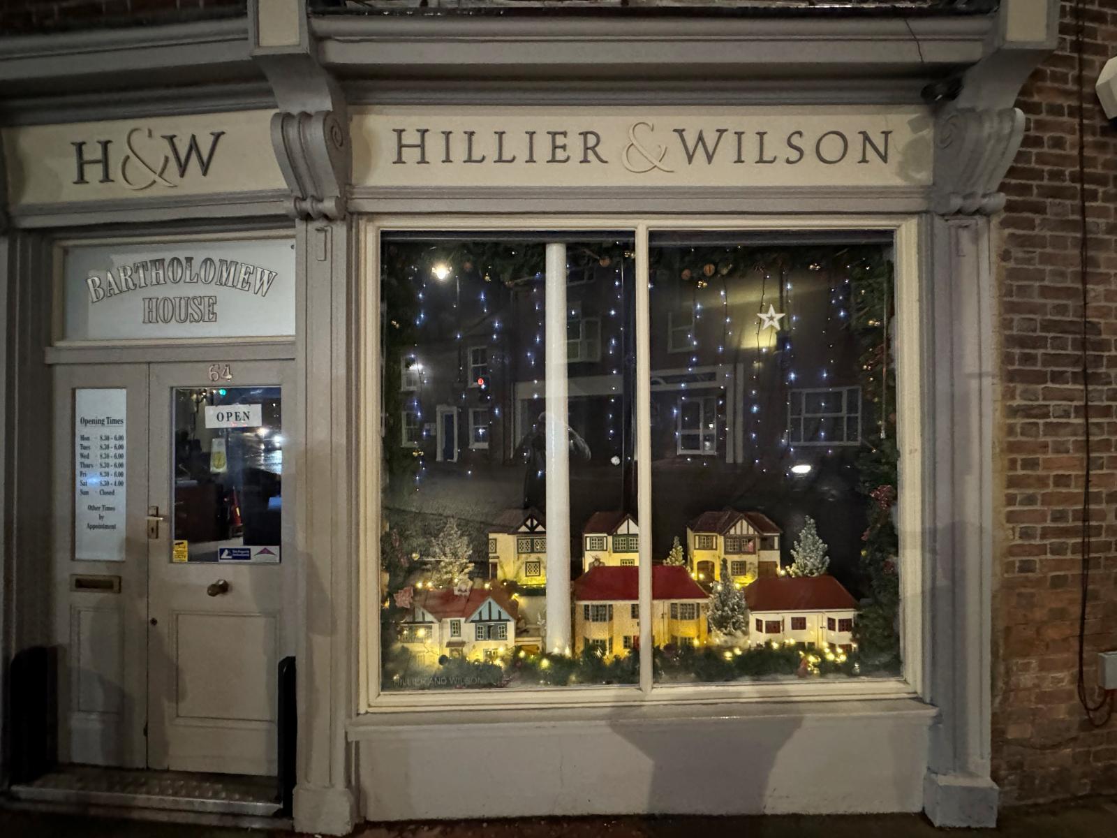Festive feelings! Independent agent unveils sleigh-themed window display