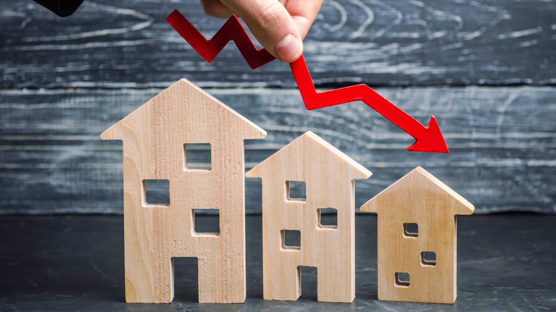 Down-valuations on the rise as brokers demand asking price restraint