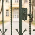 Millionaires and Billionaires back London housing market (despite everything…)